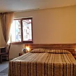 Apartment Deluxe In Stoykite Pamporovo